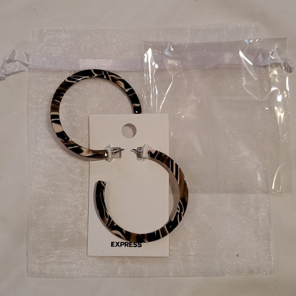 EARRINGS - Picture 2 of 5